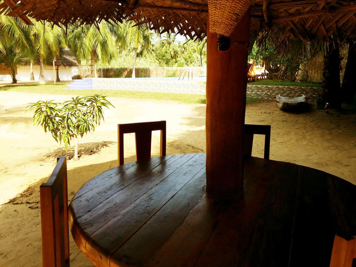 Roshanne Beach Resort Калпития Экстерьер фото